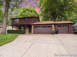 5718 Blaine Ave SE, Kentwood, MI