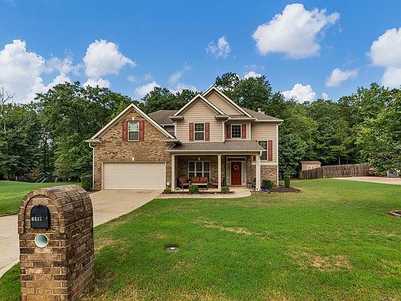 3rd image of 6437 Woodbriar Ln
