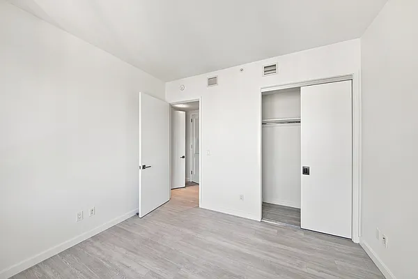 Bedroom, photo 2