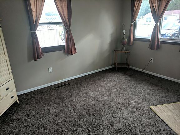 5th image of 2489 Briarwood Dr
