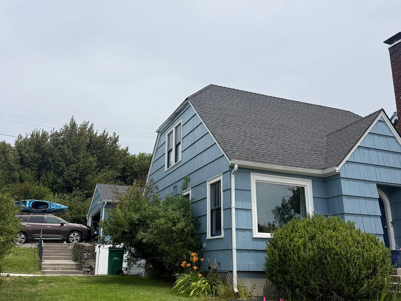3 bed, 2.5 bath, 3000 sqft, $2,500 — Photo 2