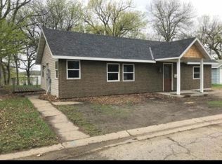 721 11th St NW, Willmar, MN 56201