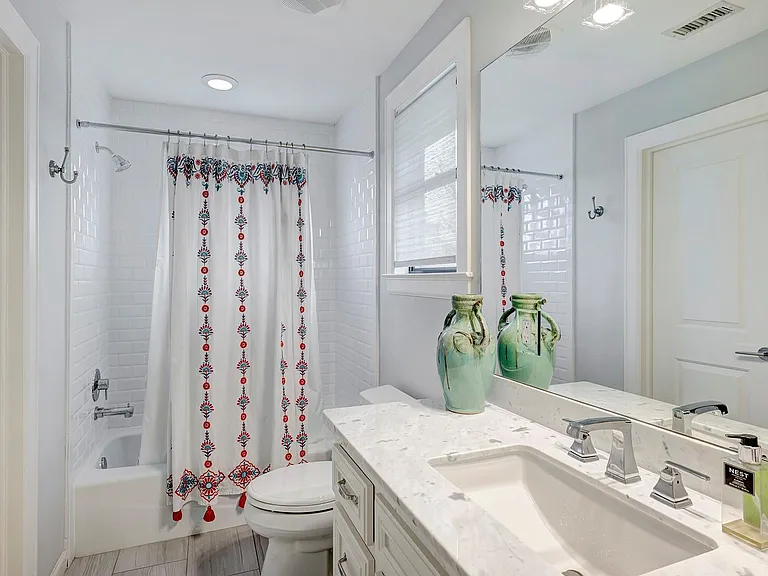 224 W 30th St — Photo 21