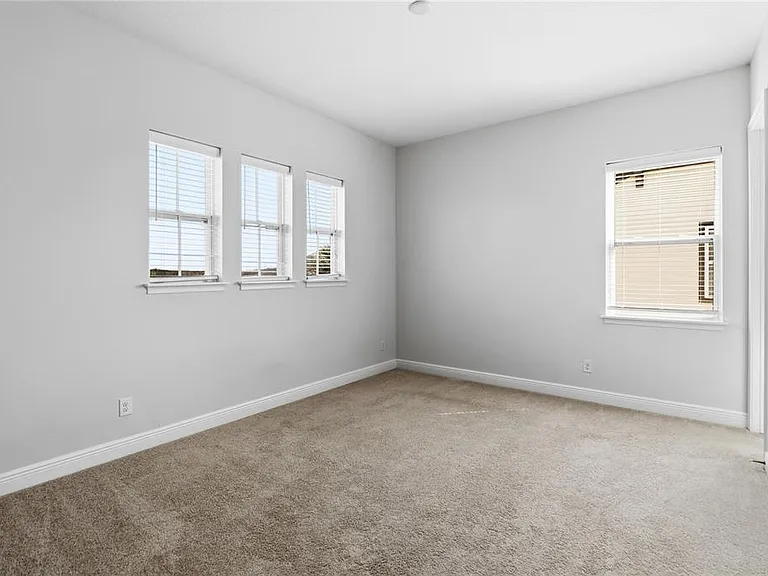 13026 Stoddart Ave — Photo 25
