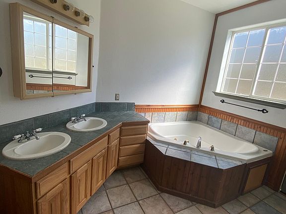 2nd image of 21818 108th Street Ct E