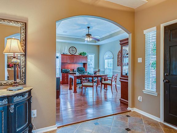 5th image of 305 Falcon Lake Dr