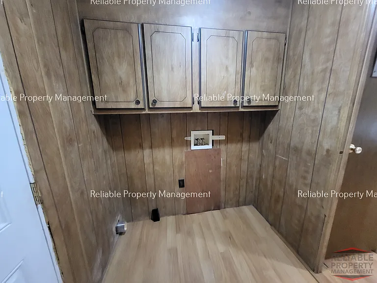 820 Stevens Dr — Photo 8