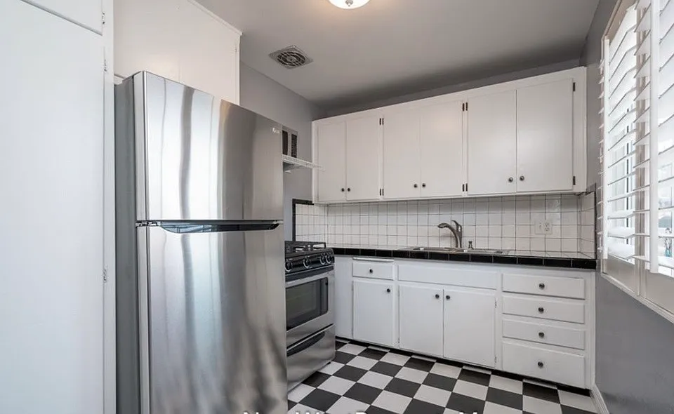 1 bed, 600 sqft, $1,995 — Photo 3