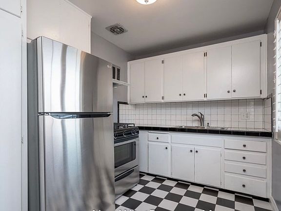 3rd image of 2559 C St #3