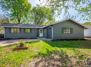 2830 SW Indian Trl, Topeka, KS 66614