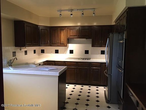 5th image of 955 S Orange Grove Blvd APT C