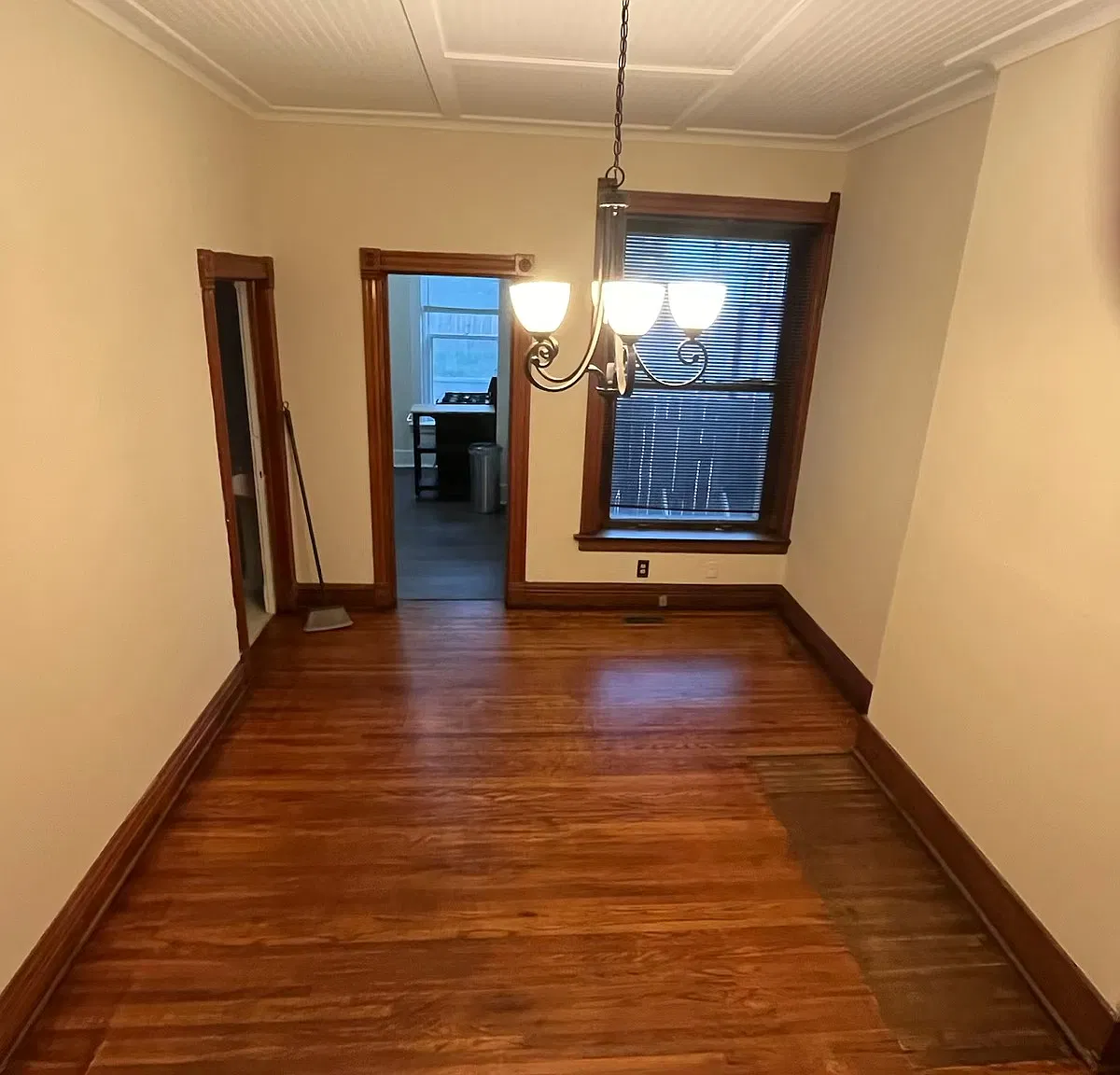 1 bed, 1220 sqft, $1,050 — Photo 2