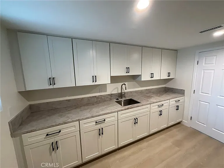 22 Byron Close — Photo 10