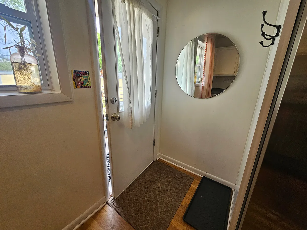 Building Photo - 575 Flat Shoals Ave SE #8