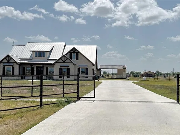 404 N J Hernandez St, Progreso Lakes, TX 78596