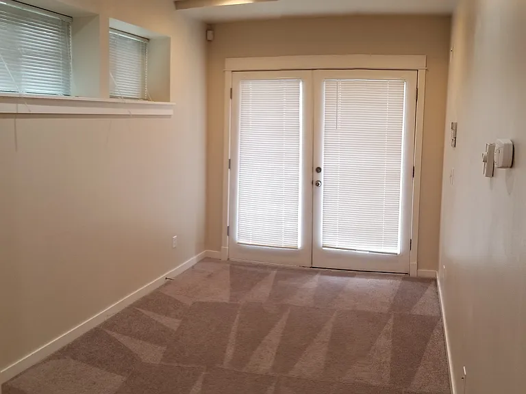 1813 S Bush Pl #F — Photo 16