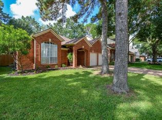 8022 Shangrila Ln, Houston, TX 77095