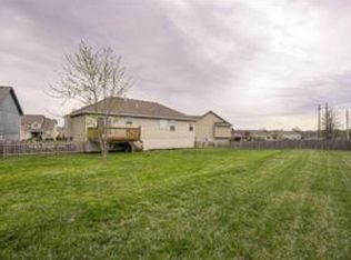 2002 NW Catalpa Ct, Grain Valley, MO 64029