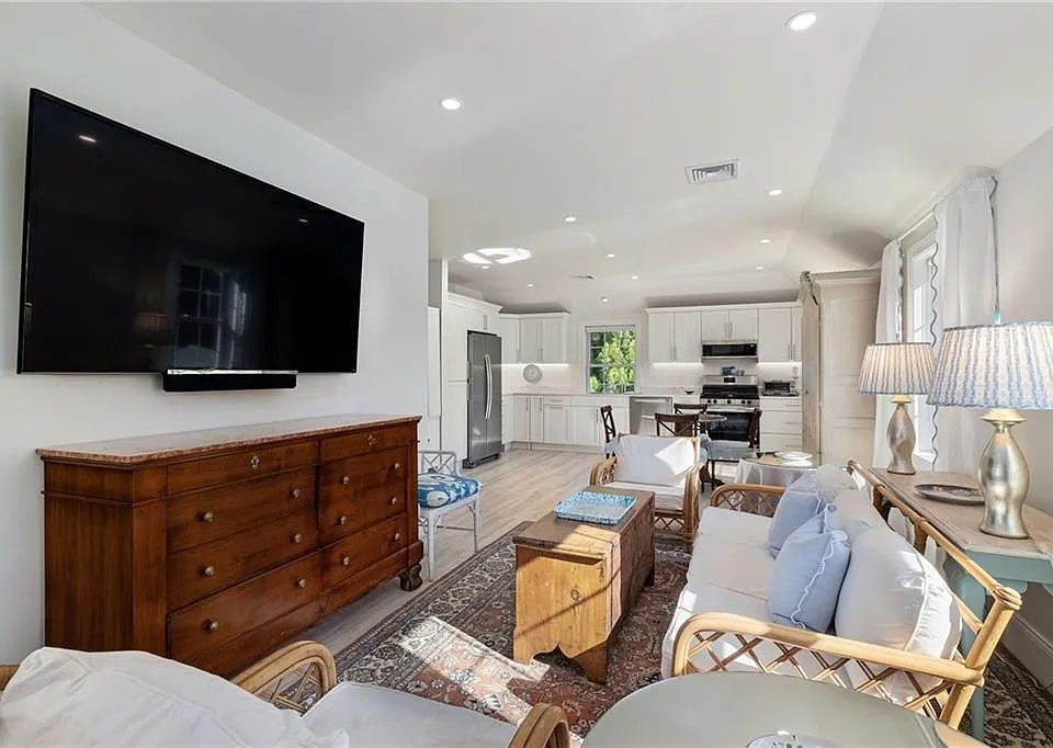342 Boulevard