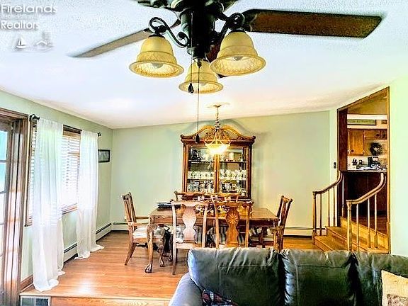 4th image of 7036 Manor Dr