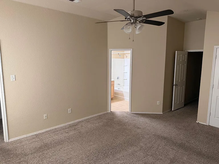 1139 Landon Ln — Photo 34