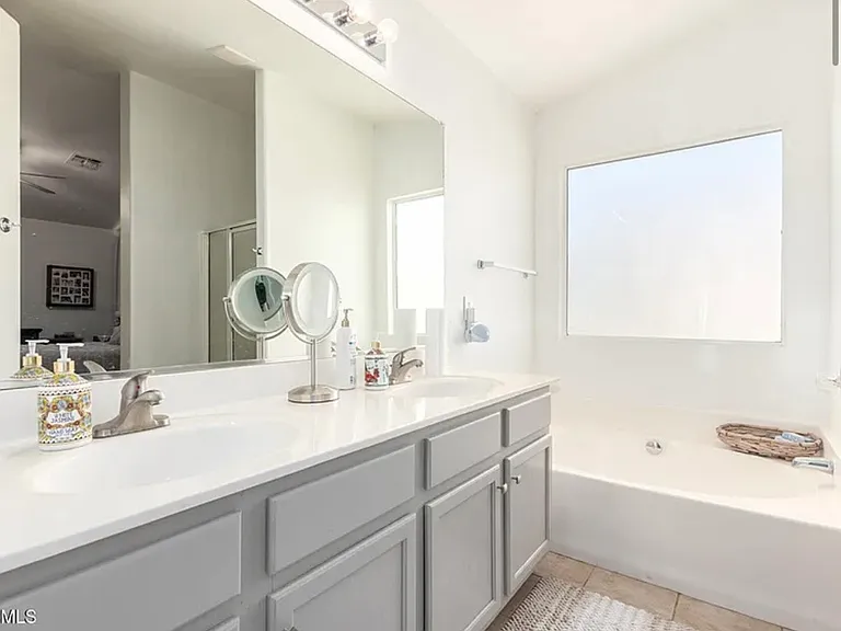16178 W Mesquite Dr — Photo 11