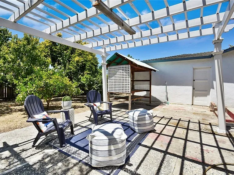 1786 Armand Dr — Photo 14