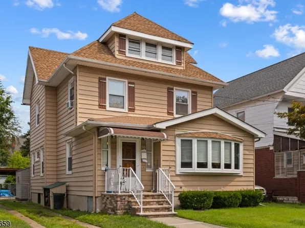70 Demott Ave, Clifton City, NJ 07011