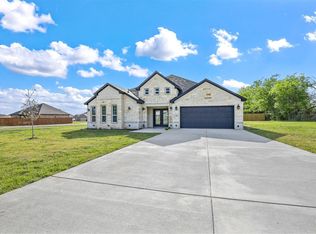 2002 Clay St, Mabank, TX 75147