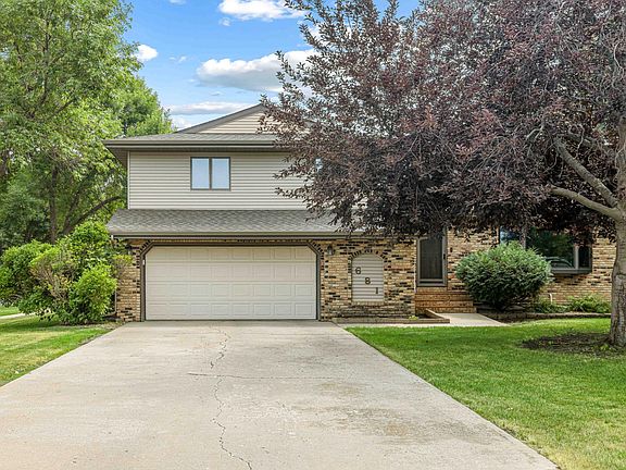 2nd image of 681 Cottonwood Ct