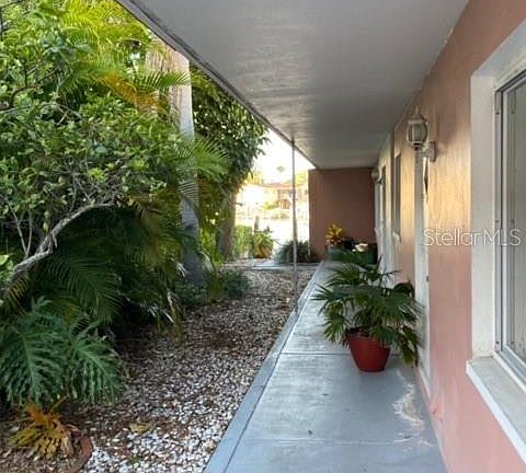 3rd image of 252 Dolphin Pt APT A