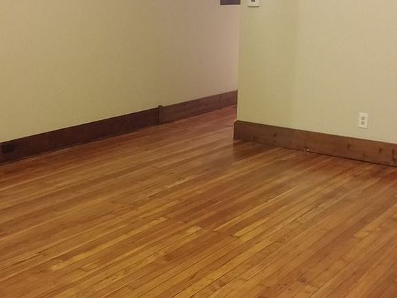 3rd image of 2311 Rowan St