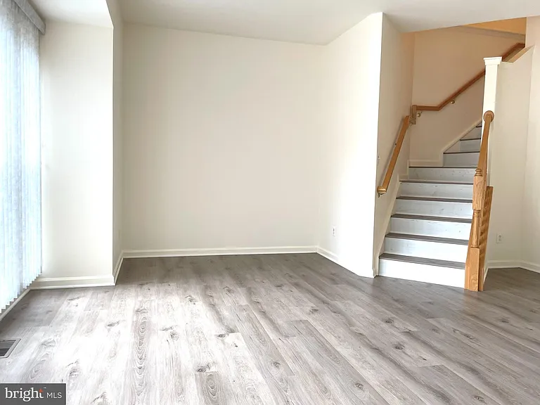 2540 Banshire Dr — Photo 28