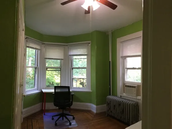407 S 43rd St APT 1, Philadelphia, PA 19104