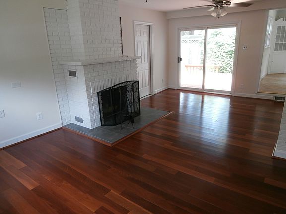 4th image of 1112 Grandin Ave