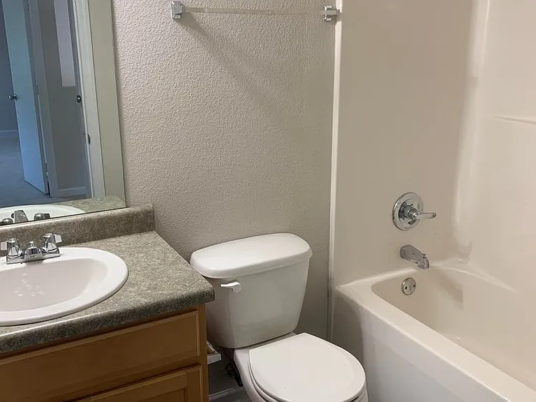 148 Whitestone Dr NE — Photo 17