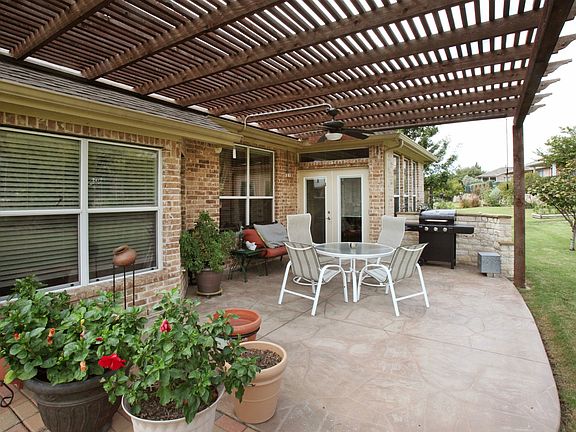 3rd image of 240 Pebble Beach Dr