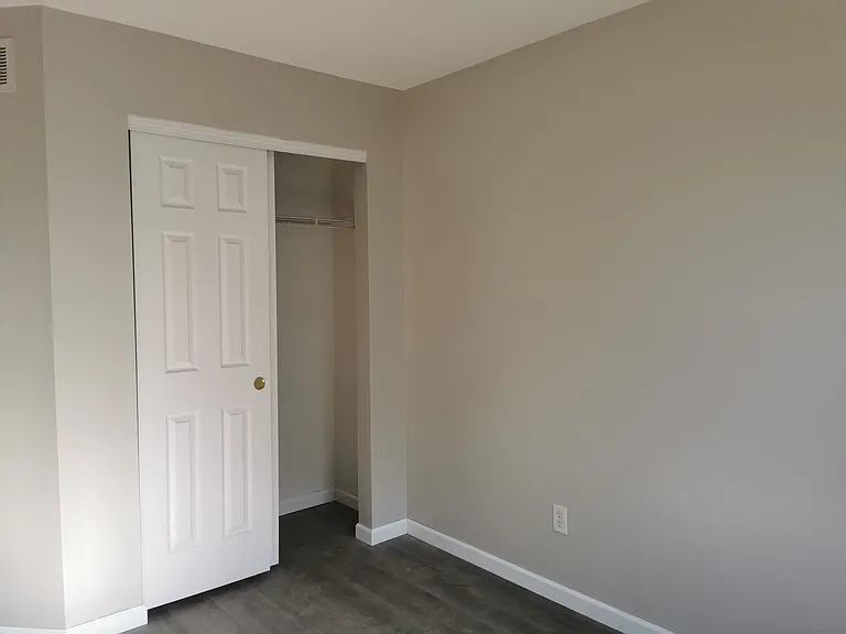 7867 Winding Creek Ct — Photo 15