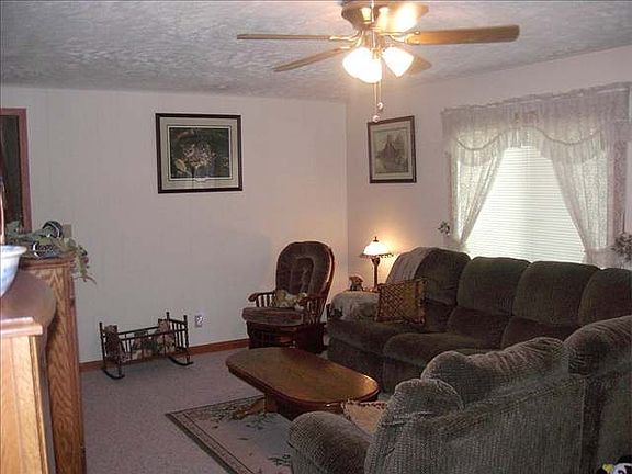 3rd image of 3307 W A