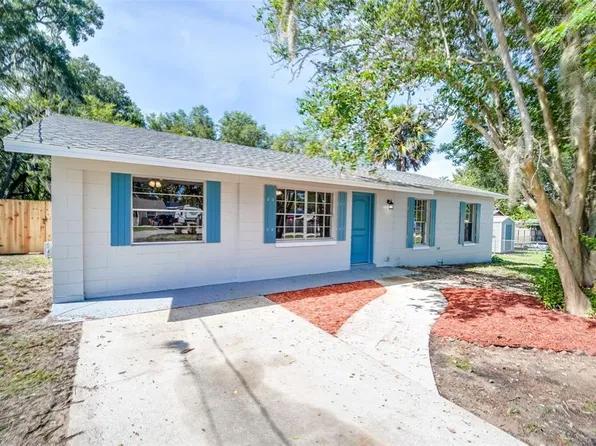 13740 Adams St, Grand Island, FL 32735