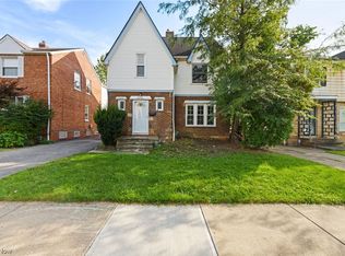 3738 Grosvenor Rd, South Euclid, OH 44118