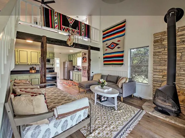 200 E Skyline Acres, Wimberley, TX 78676