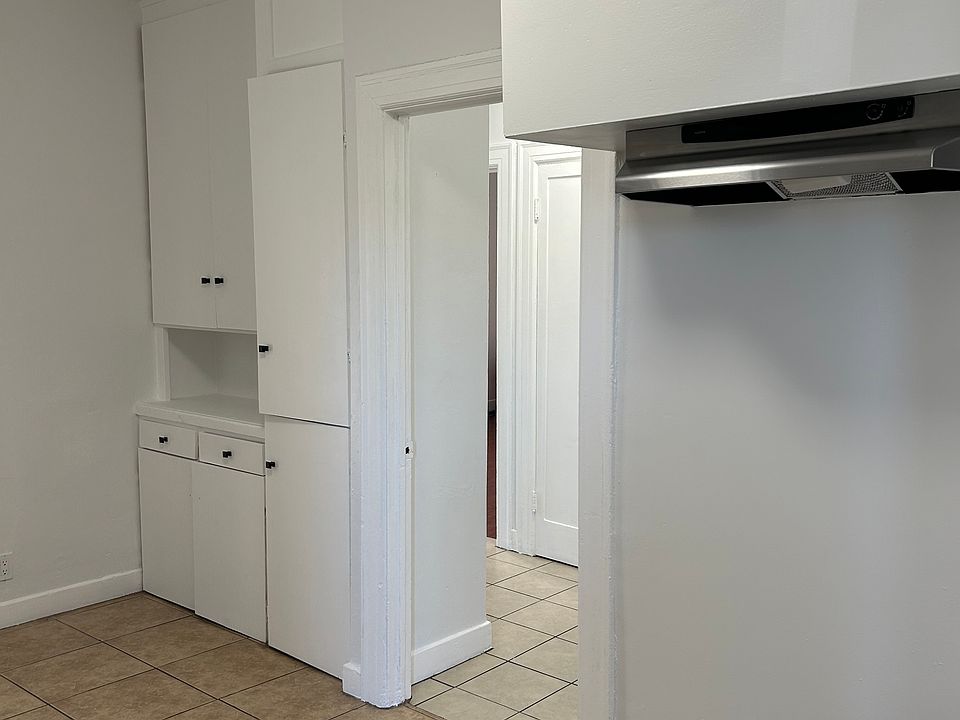 1st image of 3001 Ganahl St #3001