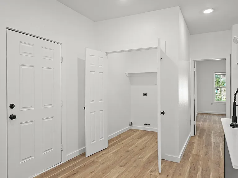 1512 W Blum St #A — Photo 19
