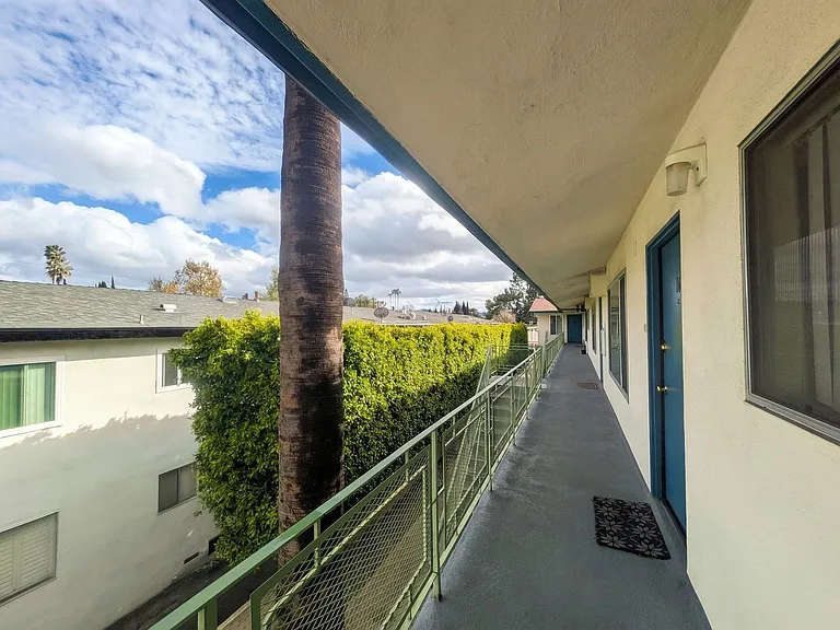 11936 Burbank Blvd — Photo 8