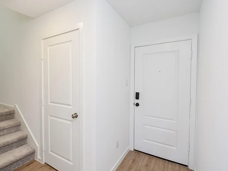 21430 Carosella Dr — Photo 6