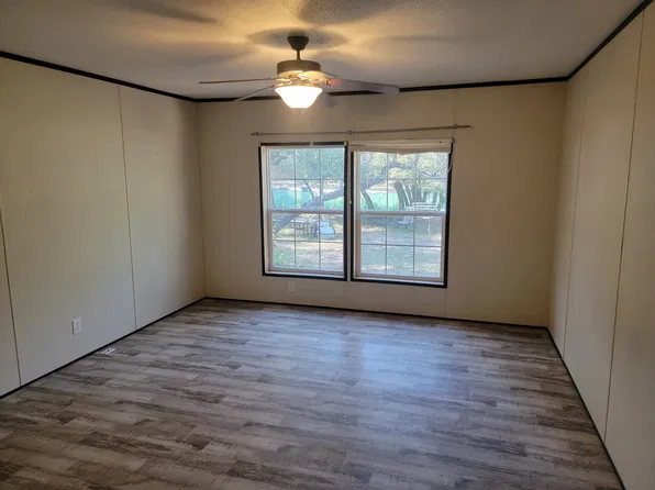 1400 Eagles Way, Leander, TX 78641