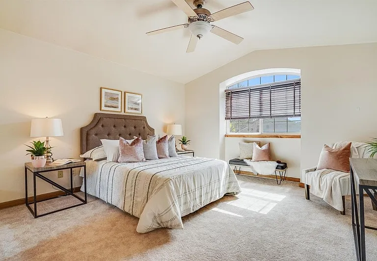 1561 Spring Ct — Photo 43