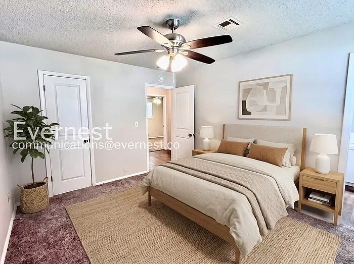 606 North Village Ave — Photo 7