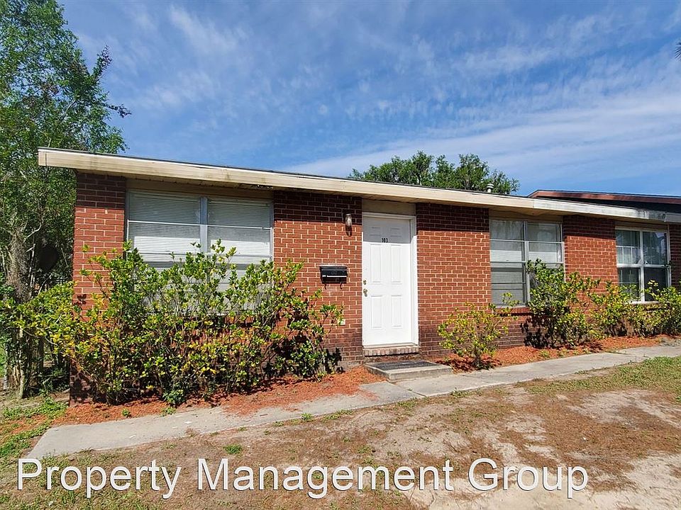 1st image of 232 SE Lomond Ave APT 103